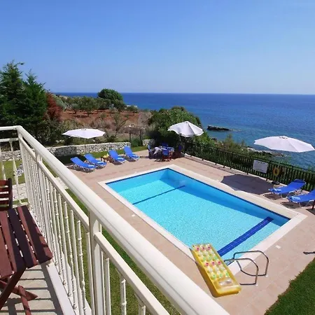 Skala Sleeps 6 Villa Spathíon