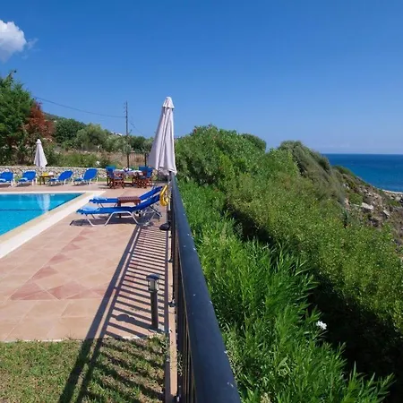 Villa Skala Sleeps 6 *